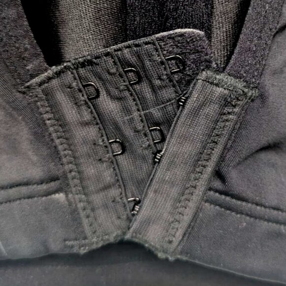 Liv Active Womens Sports Bra Black Yellow Colorblock Molded Underwire 44C - Picture 8 of 9